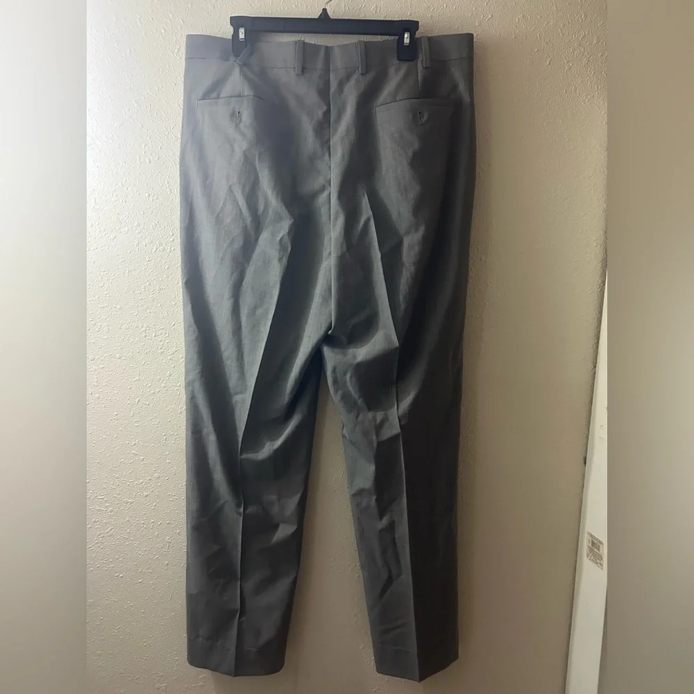 Men's Elegant Charcoal Dress Pants - Picture 2 of 6